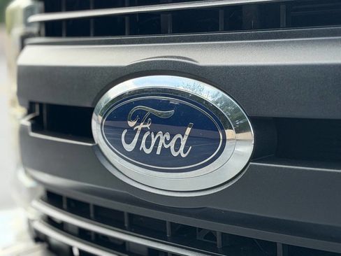 Used 2018 Ford F250 XL w/ Power Equipment Group image 37