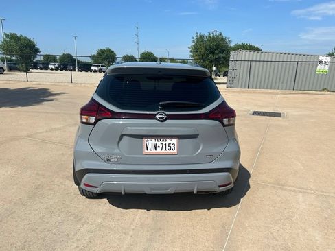 Certified 2024 Nissan Kicks SR w/ SR Premium Package FWD image 4