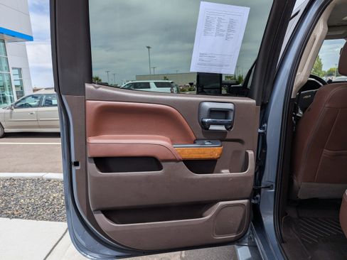 Used 2016 Chevrolet Silverado 2500 High Country w/ High Country Premium Package AWD/4WD image 30