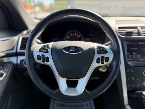 Used 2013 Ford Explorer XLT AWD/4WD image 15