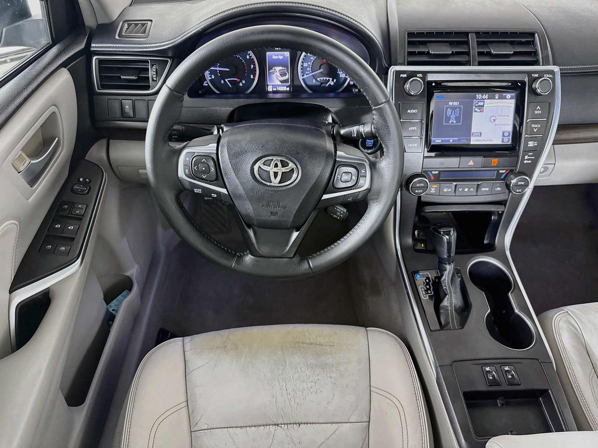 Used 2015 Toyota Camry XLE FWD image 28