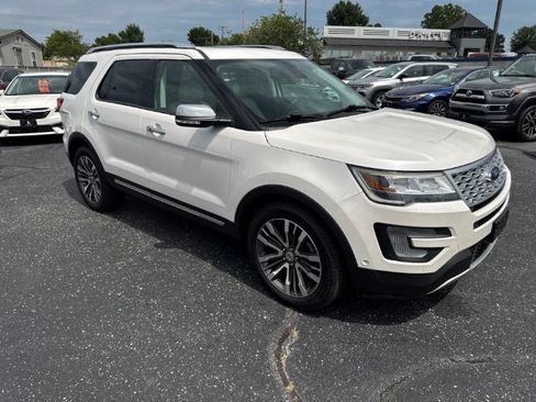 Used 2017 Ford Explorer Platinum AWD/4WD image 6