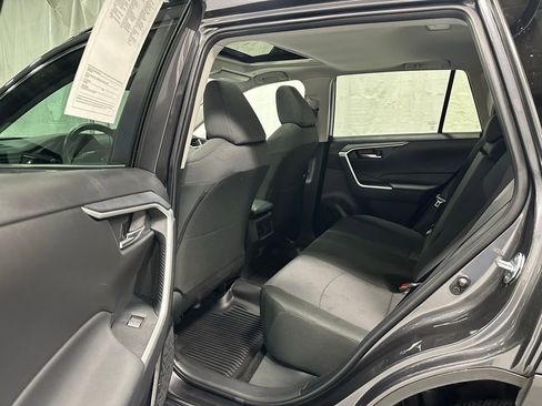 Used 2025 Toyota RAV4 XLE w/ Convenience Package image 41