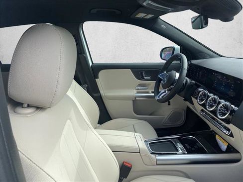 Certified 2025 Mercedes-Benz GLA 250 image 24