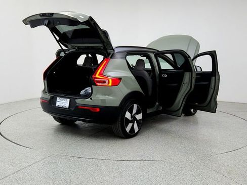 Used 2023 Volvo XC40 Recharge Ultimate w/ Protection Package Premier image 11