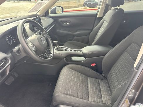 Used 2024 Honda HR-V LX image 10