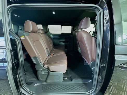 New 2025 Volkswagen ID. Buzz Pro S image 27