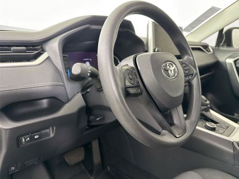 Certified 2024 Toyota RAV4 XLE AWD/4WD image 4