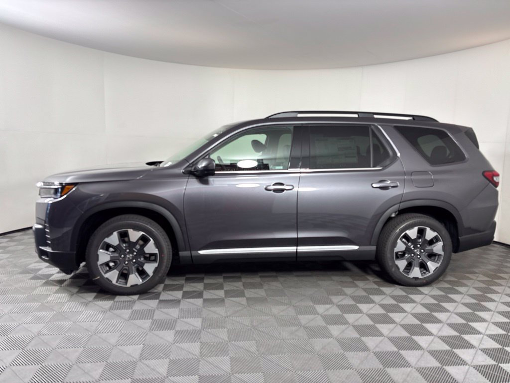New 2026 Honda Pilot Touring image 2