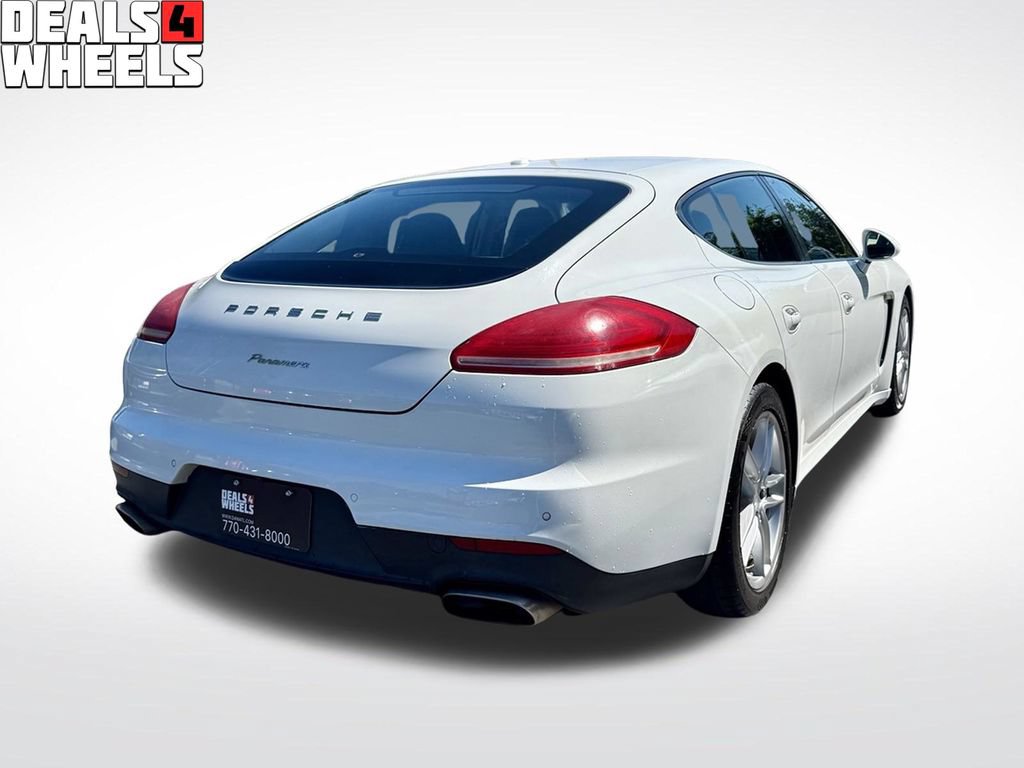 Used 2016 Porsche Panamera RWD image 9