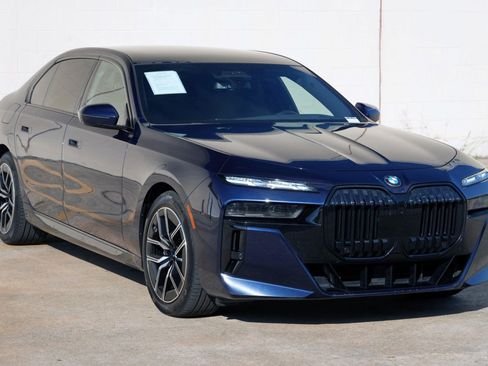 Used 2023 BMW 760i xDrive w/ Executive Package AWD/4WD image 64