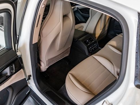 Certified 2025 Porsche Panamera 4 AWD/4WD image 22