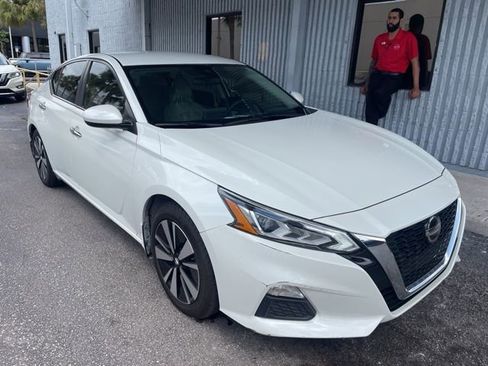 Used 2022 Nissan Altima 2.5 SV image 9