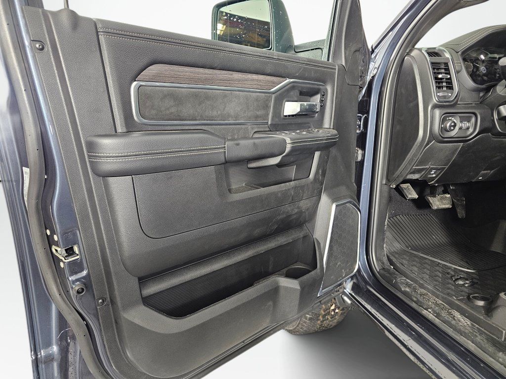 New 2026 RAM 3500 Laramie w/ Night Edition AWD/4WD image 21