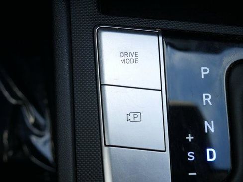 Used 2023 Hyundai Elantra SEL image 21