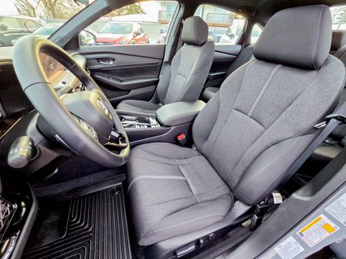 Used 2025 Honda Accord Sport image 32