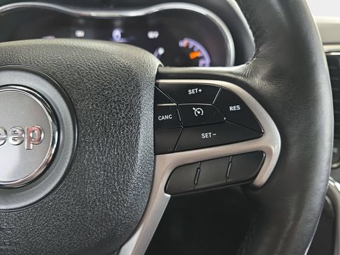 Used 2018 Jeep Grand Cherokee Altitude AWD/4WD image 22