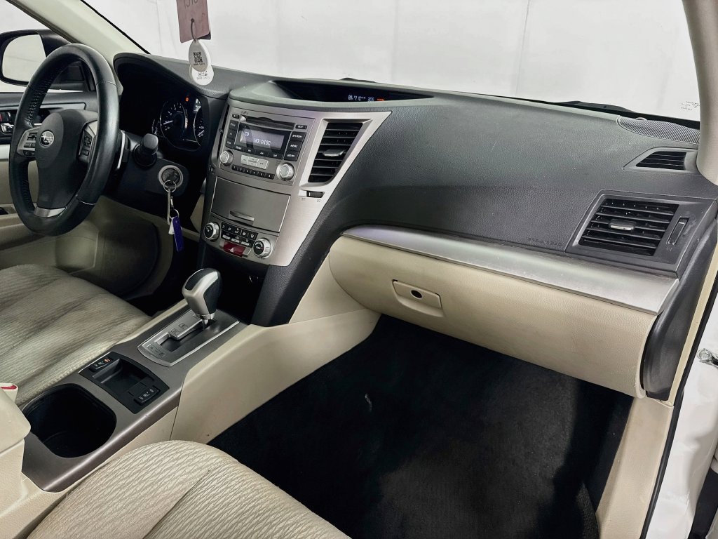 Used 2012 Subaru Outback 2.5i Premium w/ All-Weather Pkg AWD/4WD image 32