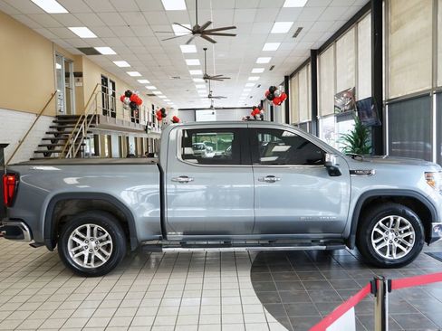 Used 2019 GMC Sierra 1500 SLT w/ SLT Premium Plus Package AWD/4WD image 19