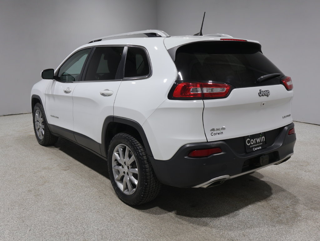 Used 2018 Jeep Cherokee Limited w/ Trailer Tow Group AWD/4WD image 6