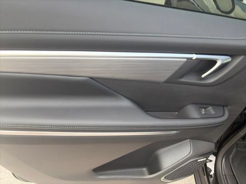 New 2026 Buick Enclave Preferred w/ LPO, Floor Liner Package AWD/4WD image 12