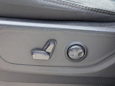 Used 2023 RAM 1500 Big Horn AWD/4WD image 21