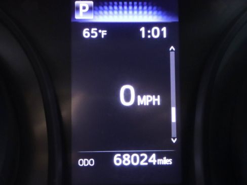 Used 2019 Toyota Camry LE FWD image 14