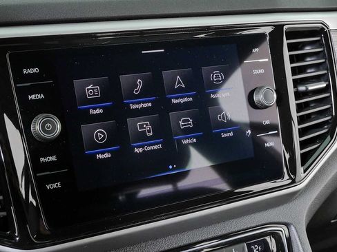 Certified 2023 Volkswagen Atlas Cross Sport SE FWD image 13