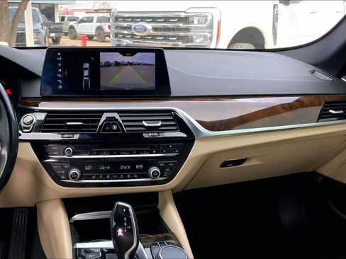 Used 2018 BMW 530i image 7