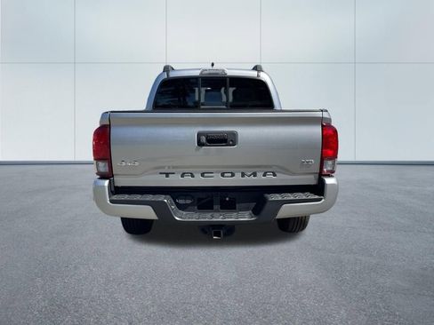 Used 2022 Toyota Tacoma SR image 6