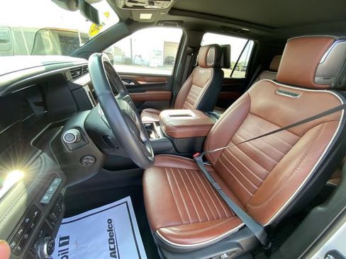 Used 2023 GMC Yukon Denali Ultimate AWD/4WD image 12