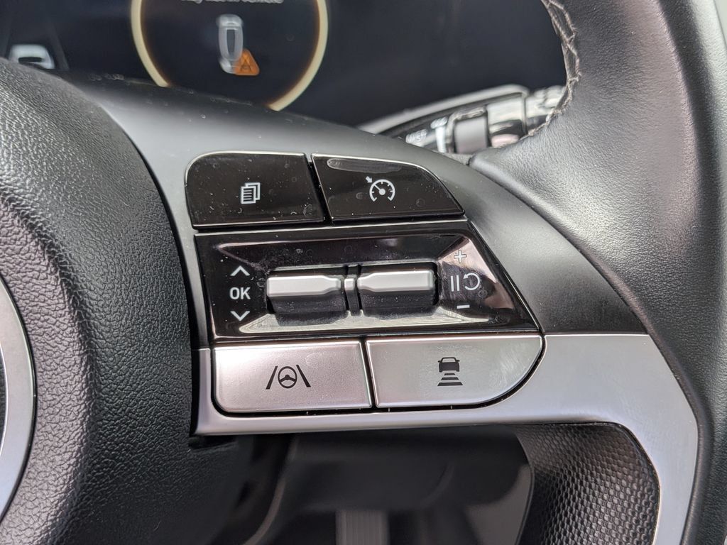 Used 2023 Hyundai Elantra SEL w/ Convenience Package FWD image 27