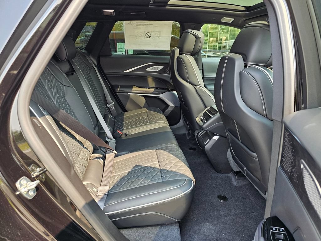 New 2026 Cadillac Lyriq V AWD/4WD image 12