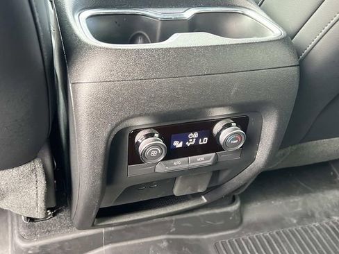 Used 2026 Buick Enclave Sport Touring w/ Power Package AWD/4WD image 16