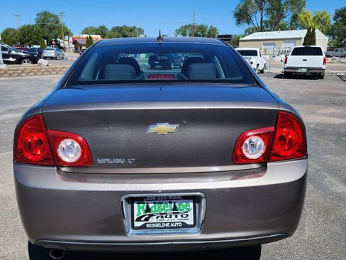 Used 2010 Chevrolet Malibu LT w/ Power Convenience Package FWD image 5