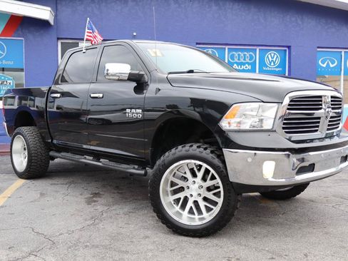 Used 2017 RAM 1500 Big Horn AWD/4WD image 3