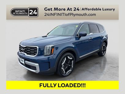 Used 2024 Kia Telluride S w/ S Sunroof Package