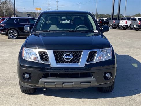 Used 2020 Nissan Frontier SV image 9