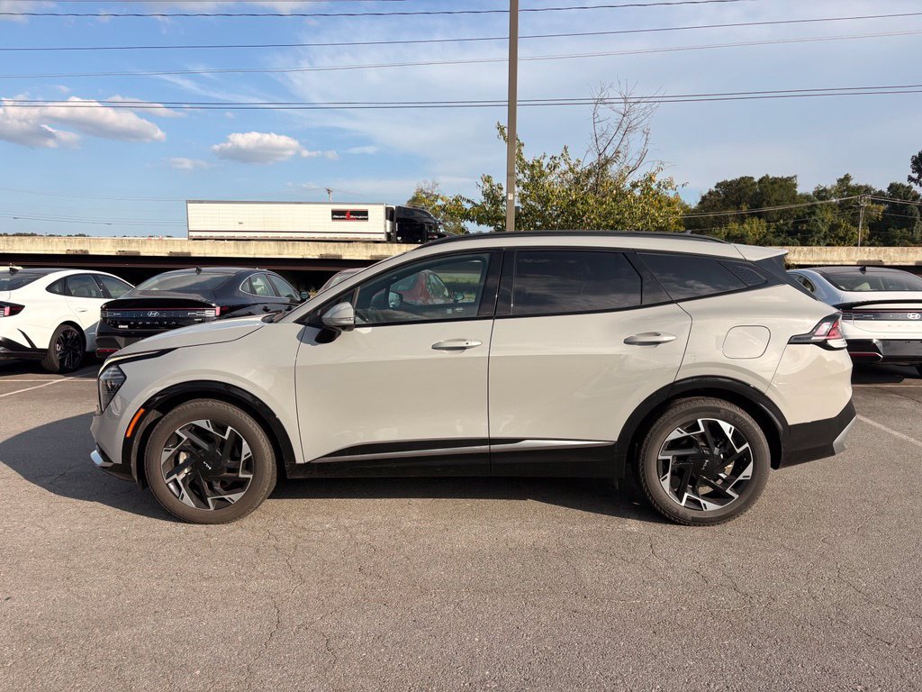 Used 2025 Kia Sportage SX FWD image 4