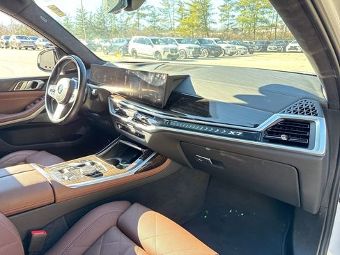 New 2024 BMW X7 xDrive40i w/ M Sport Package image 24