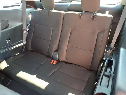 Used 2024 Ford Explorer XLT AWD/4WD image 23