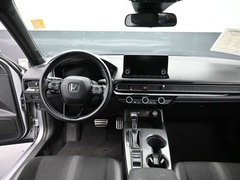 Used 2023 Honda Civic Sport image 16