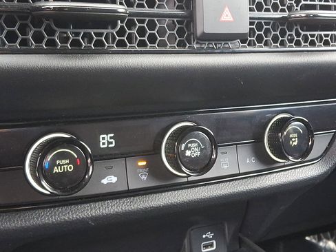 Used 2023 Honda HR-V LX image 17