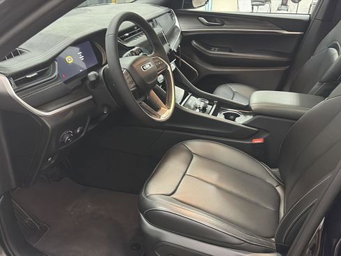 New 2026 Jeep Grand Cherokee L Limited w/ Luxury Tech Group II image 5