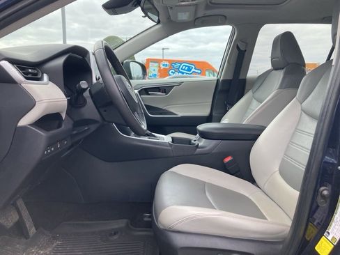 Used 2024 Toyota RAV4 XLE Premium w/ Weather Package image 40