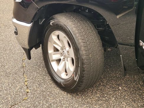 Used 2023 RAM 1500 Laramie AWD/4WD image 31