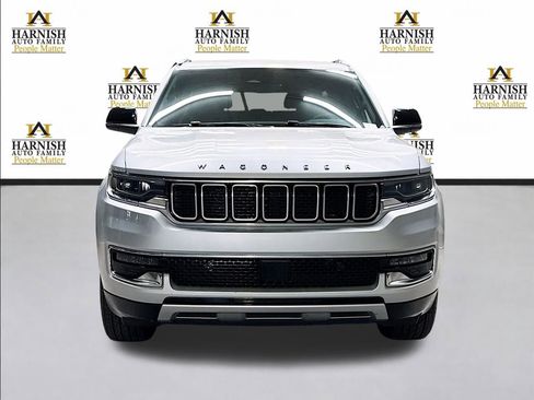 Used 2024 Jeep Wagoneer Series II AWD/4WD image 2