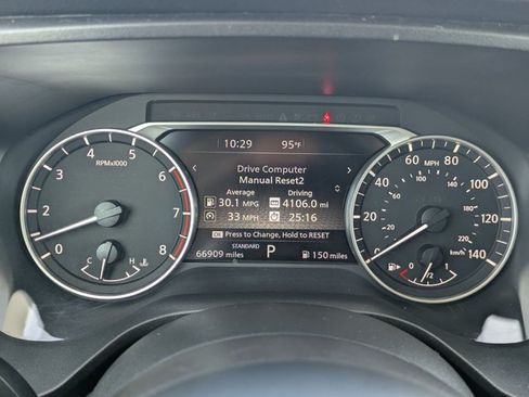 Used 2024 Nissan Rogue SV FWD image 11