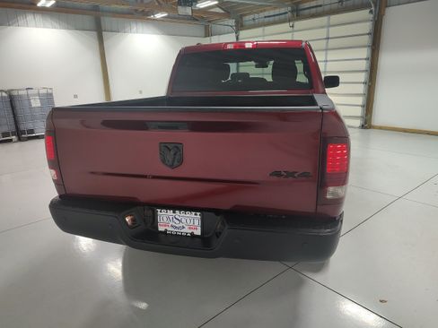 Used 2024 RAM 1500 Warlock AWD/4WD image 11