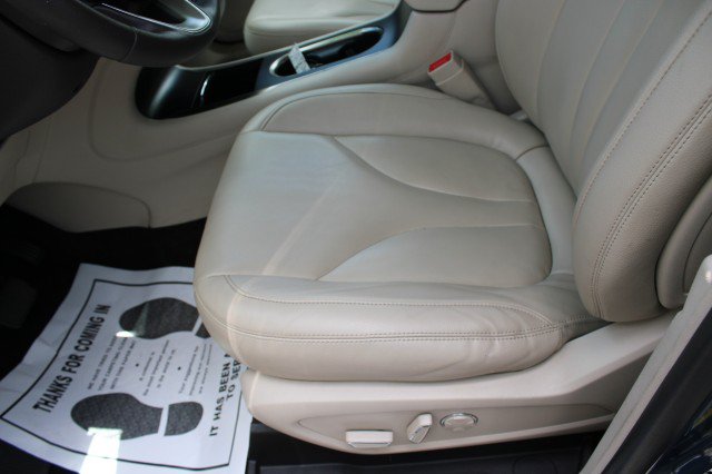 Used 2018 Lincoln MKC Premiere FWD image 19